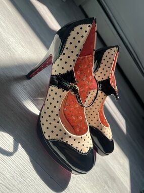 Polka Dot Mary Jane Heels in Cream and Black with Buckle